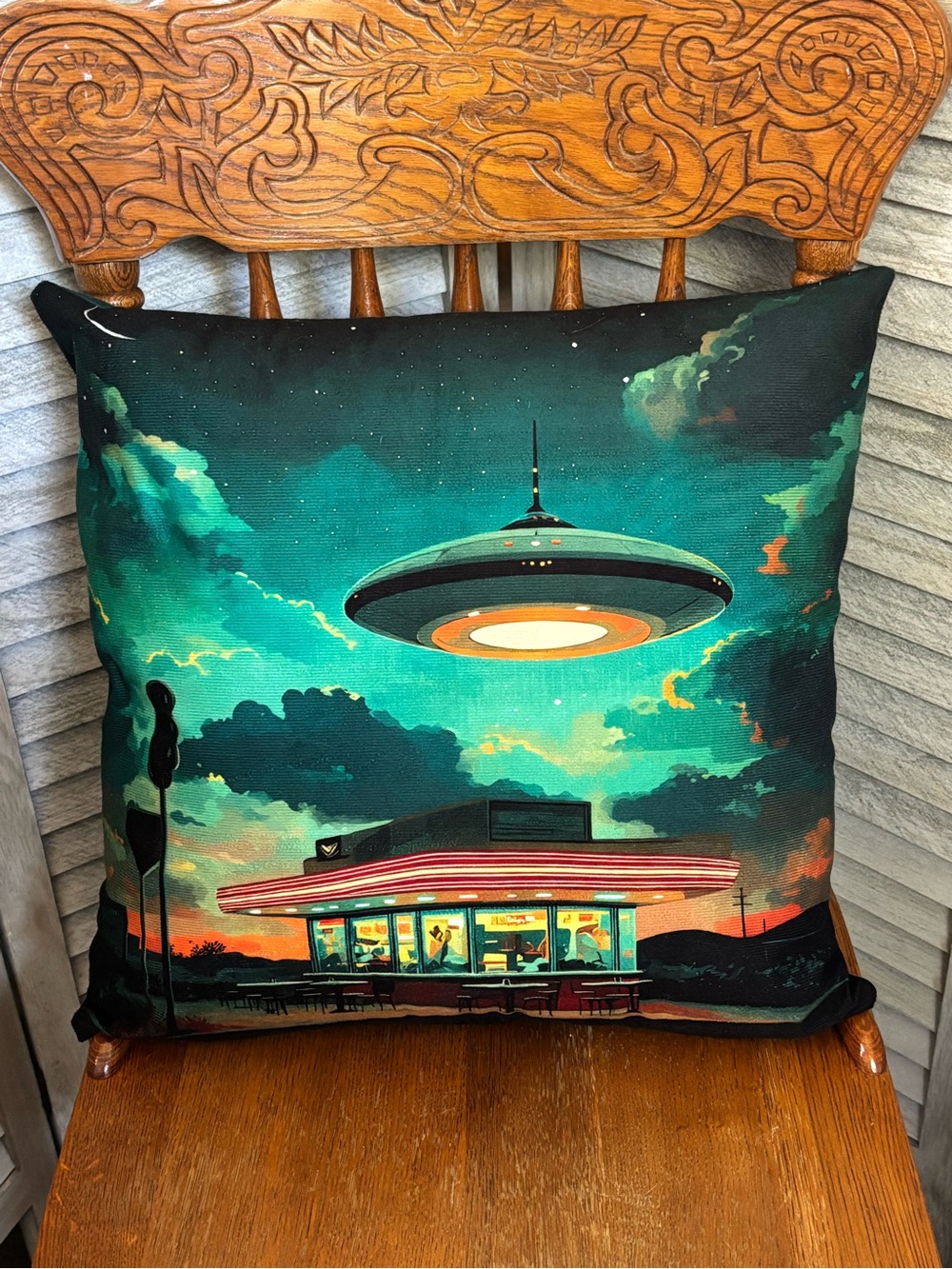 Retro Futuristic Sci-Fi UFO Spaceage Diner Throw Pillow NWOT Mid Century Pop Art
